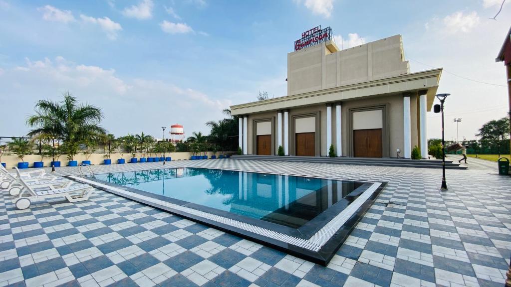 Hotel One